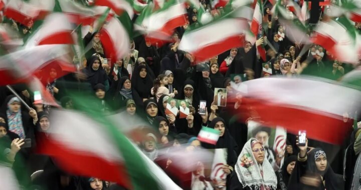 Trump estudia intervenir en Irán y el presidente del Parlamento amenaza con "contraatacar" a EEUU