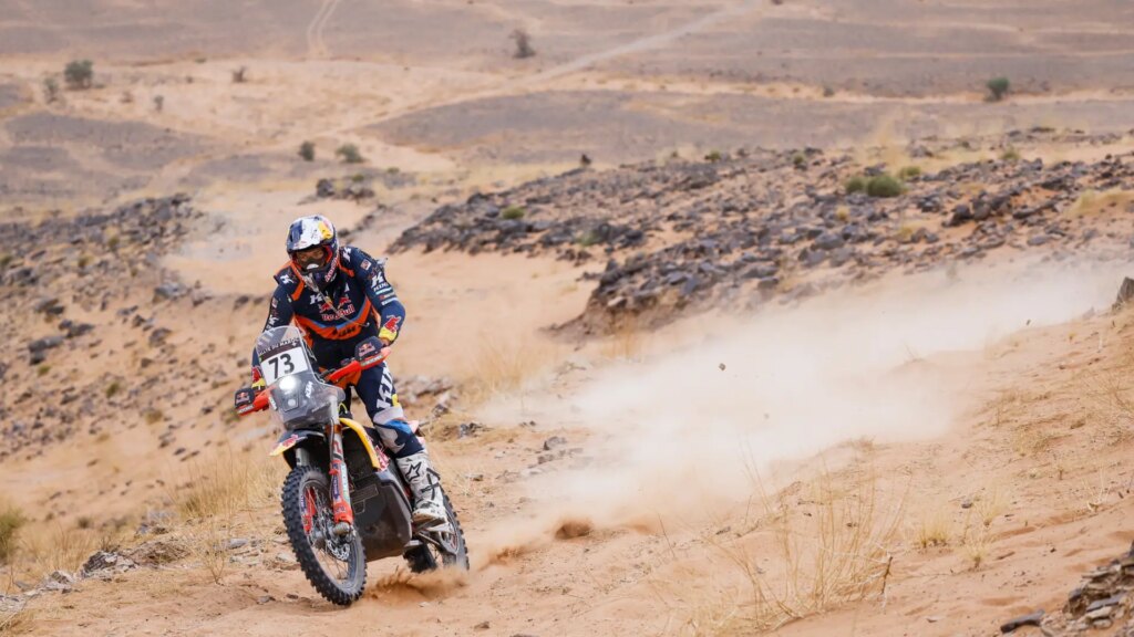 Canet aprovecha la sanción de un rival para ganar la primera etapa del Dakar y retener el liderato