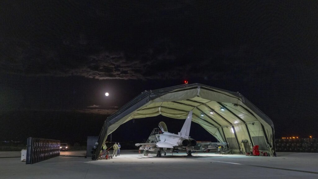 Reino Unido y Francia atacan "con éxito" una instalación subterránea de Estado Islámico en Siria