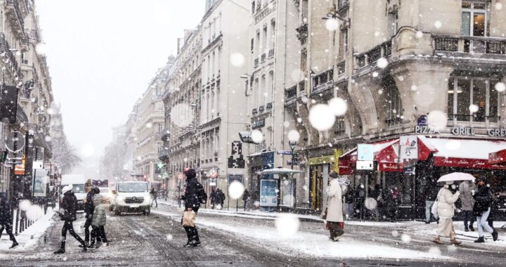 Europa se 'congela' por el temporal de nieve: vuelos cancelados, atascos kilométricos y miles de personas sin suministro eléctrico