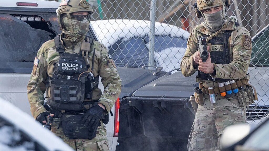 Los Ángeles busca crear zonas libres de agentes del ICE tras la escalada de violencia migratoria en EEUU