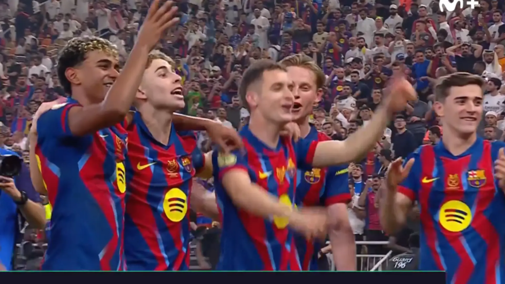 La polémica celebración del Barça tras ganar la Supercopa al Real Madrid: "¡A chupar, chupa, a tu casa!"
