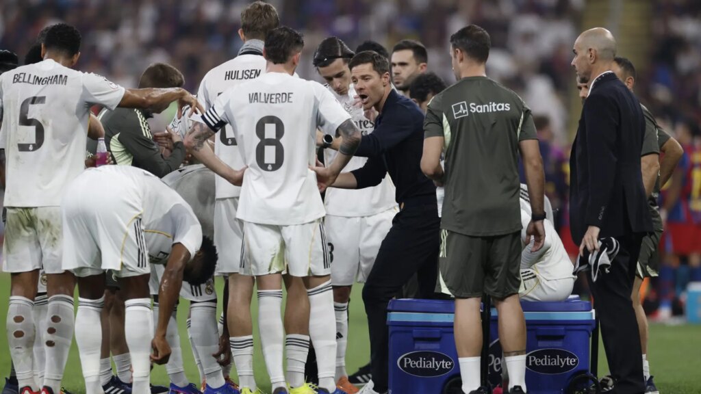 Mbappé inicia las despedidas a Xabi Alonso: del cariño de Rodrygo a la frialdad de Fede Valverde... y el silencio de Vinícius