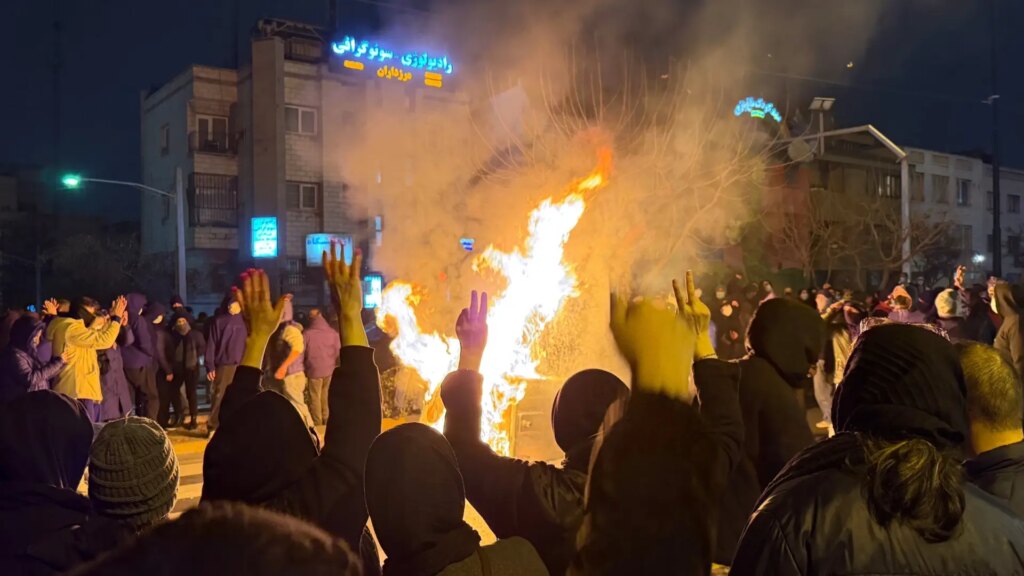 Irán, en un 'punto de no retorno' tras la brutal represión a su pueblo: "Jamenei no cederá y no habrá reforma política con él en el poder"