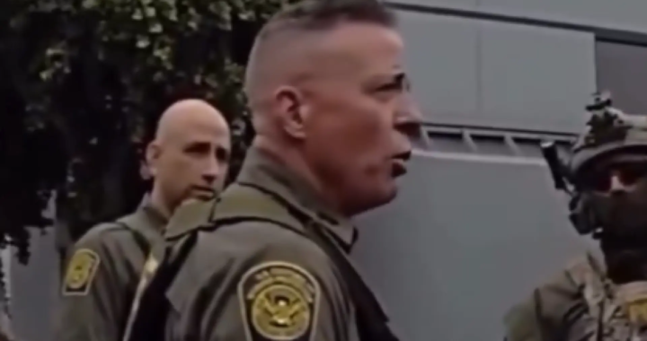 El vídeo en el que el líder del ICE se dirige a sus hombres antes de las redadas: "Arrestad a quien os toque, esta es nuestra ciudad"