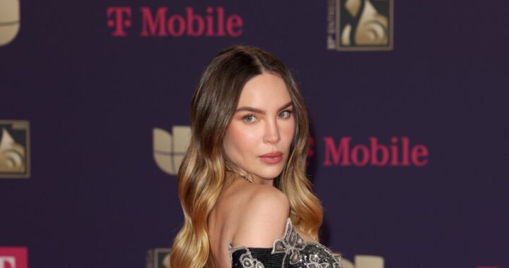 Belinda reveló su nuevo look para la serie Carlota