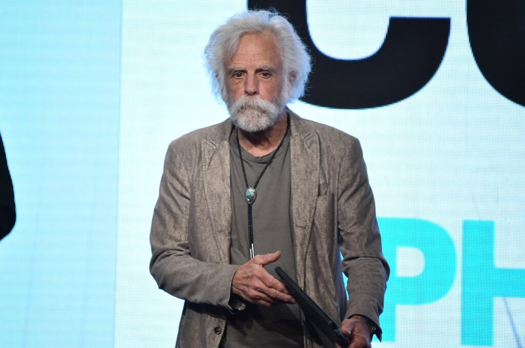 Bob Weir, guitarrista y cofundador de Grateful Dead, fallece a los 78 años