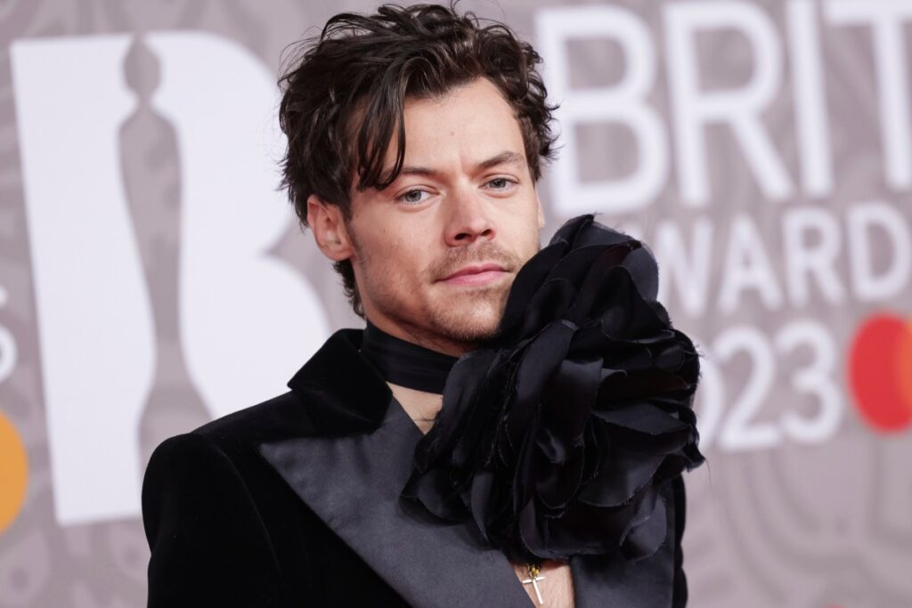 Harry Styles marca su regreso a la música con el lanzamiento de ‘Aperture’