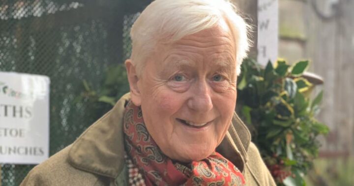 Quién es Benjamin Slade, el multimillonario de 79 años que busca pareja en apps de citas para tener un hijo que herede su fortuna