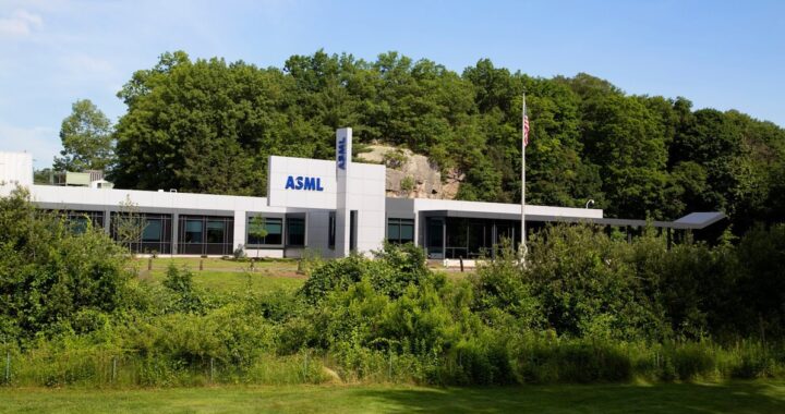 ASML recortará 1.700 empleos en Países Bajos y EEUULa multinacional tecnológica realizará ajustes que impactarán a cientos de personas, mayormente en los Países Bajos, tras registrar beneficios históricos y ante la necesidad de optimizar procesos internos para afrontar una nueva etapa de desarrollo y demanda industrial