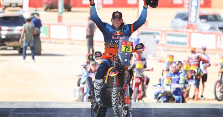 Edgar Canet aprovecha la sanción de Branch y retiene el liderato de motos en el Dakar