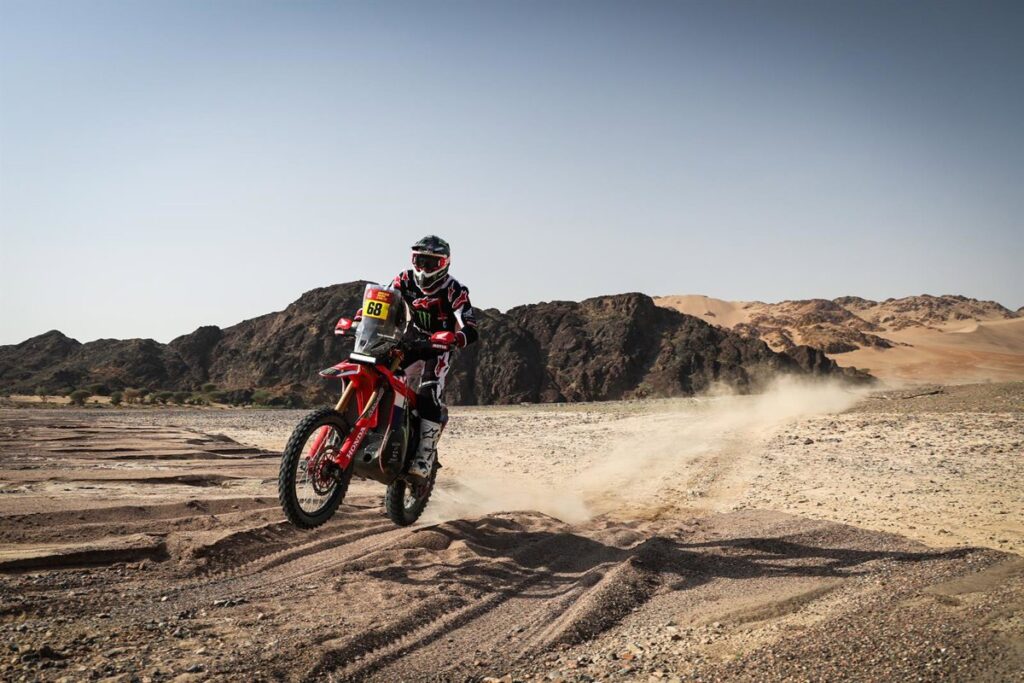 Schareina gana en motos la tercera etapa del Dakar y Sainz se aúpa en la general de coches