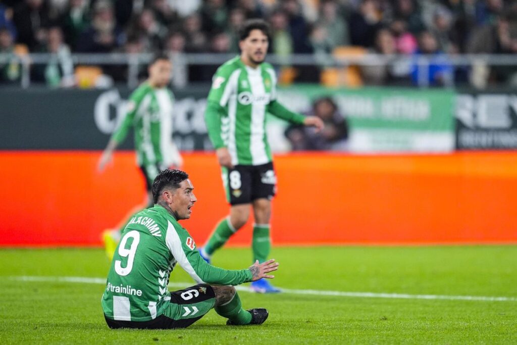 El Betis flojea ante el PAOK y el Celta ata los 'playoffs' en Europa