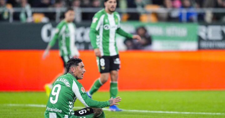 El Betis flojea ante el PAOK y el Celta ata los 'playoffs' en Europa