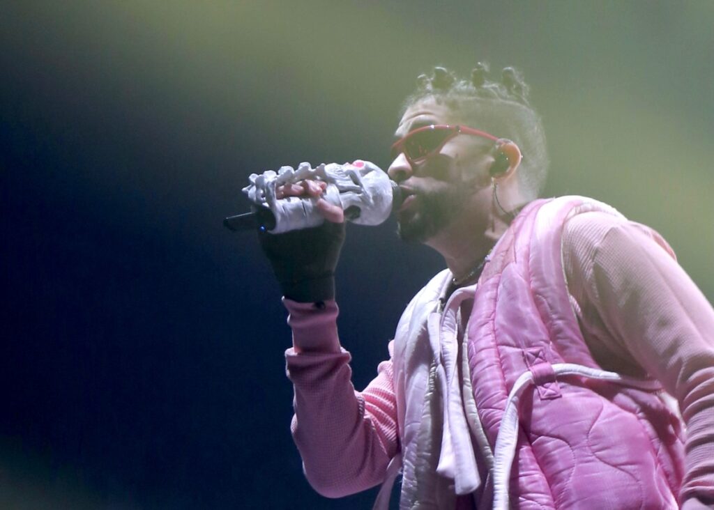 ¿Qué canciones podrían ser parte del repertorio de Bad Bunny en el Super Bowl LX?