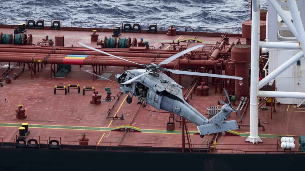 Estados Unidos intercepta un segundo petrolero en el Índico por violar su bloqueo de petróleo en el Caribe