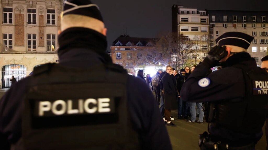 Cinco procesados por el crimen del joven de ultraderecha en Francia reconocen la paliza pero niegan voluntad de matar