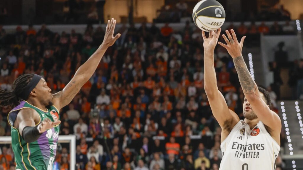 El Real Madrid arrolla al campeón Unicaja y se cita con el Valencia Basket en semifinales de la Copa del Rey