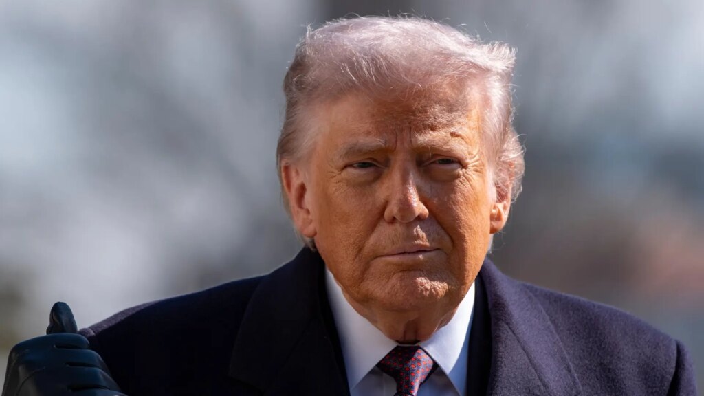 Trump dice que EEUU podría realizar "una toma de Cuba amistosa"