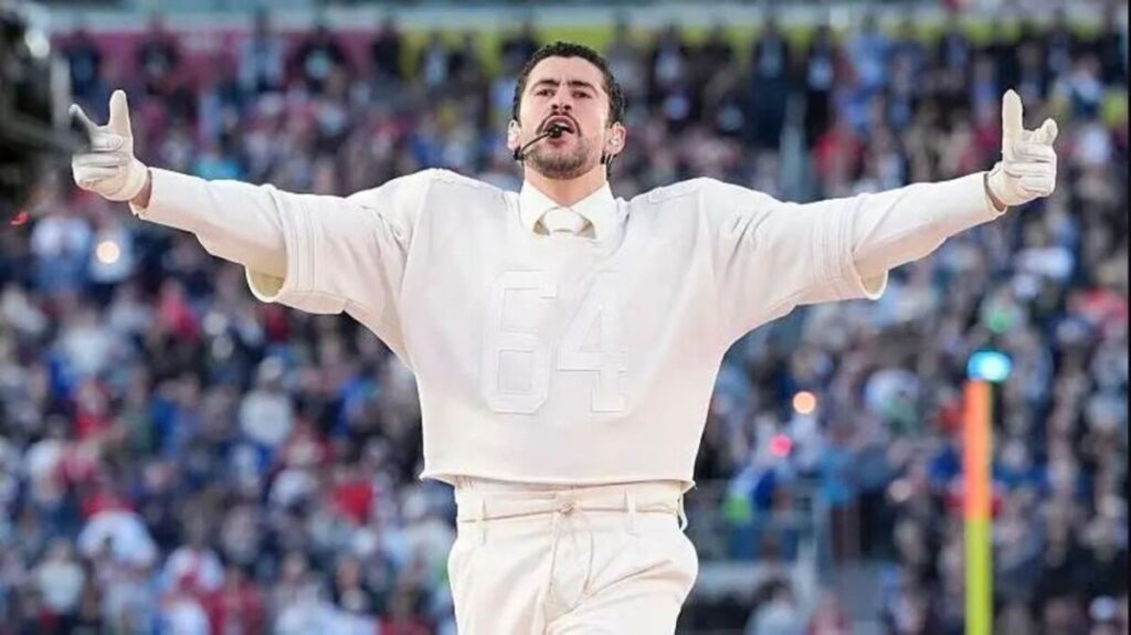 Los mensajes que dejó Bad Bunny durante su show en el Super Bowl