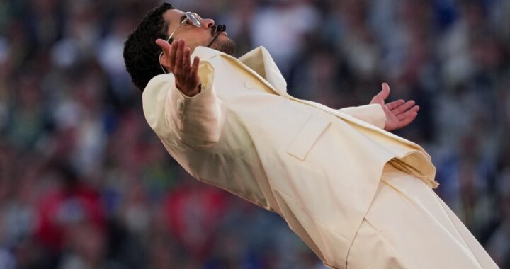 Bad Bunny borra todo de sus redes tras histórico medio tiempo del Super Bowl