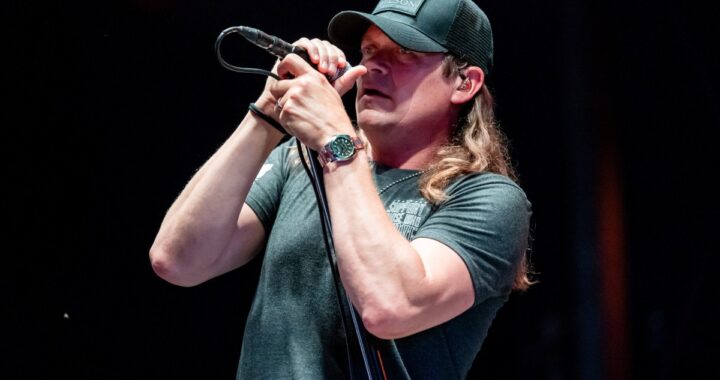 Adiós a una voz del rock: Fallece Brad Arnold, líder de 3 Doors Down, a los 47 años