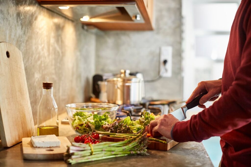 Cinco dietas saludables que pueden alargar la vida más de dos años: “Diferentes rutas que conducen a la misma buena salud” | Salud y bienestar