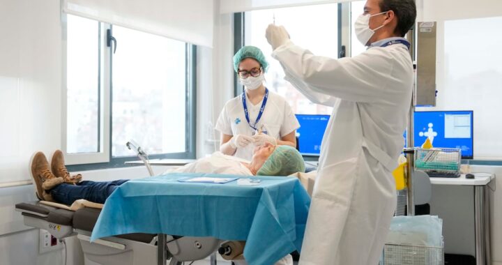 ¿Están las enfermeras infrautilizadas en España? Un estudio muestra que podrían sustituir a los médicos en algunas tareas | Sociedad