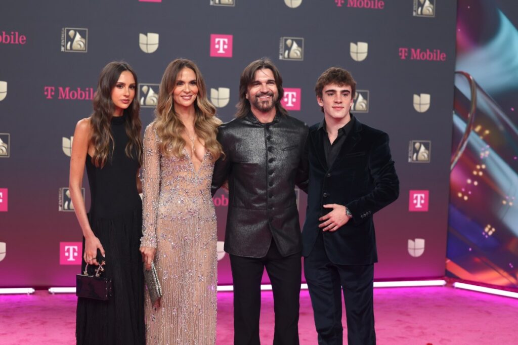 Juanes acepta el Premio Lo Nuestro a la Trayectoria y habla sobre los riesgos de la inteligencia artificial
