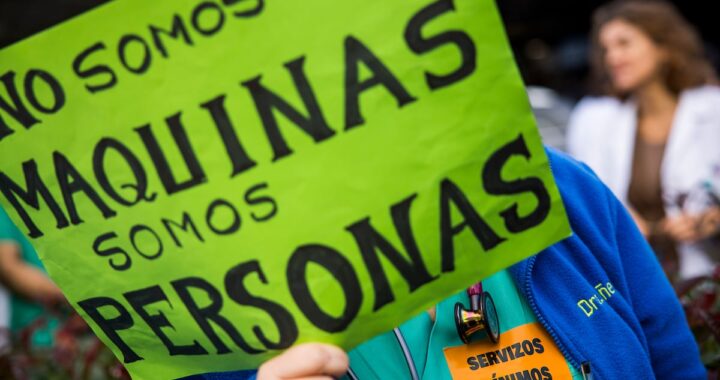 Crece un 13% el número de médicos que piden ayuda por enfermedades: la mayoría son mujeres por temas de salud mental | Sociedad