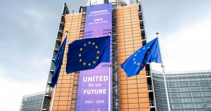 La UE apoya con 700 millones la línea piloto NanoIC para la producción de semiconductores europeosCon una inversión sin precedentes, autoridades e industria ponen en marcha en Lovaina el primer centro europeo que permitirá probar tecnologías de chips de vanguardia, con acceso abierto para pymes, startups y científicos de varios países europeos