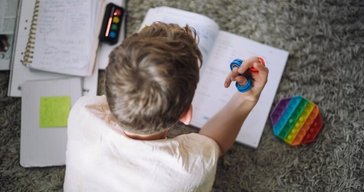 La incidencia de autismo es similar en chicos y chicas, aunque a ellos se les diagnostica antes | Salud y bienestar