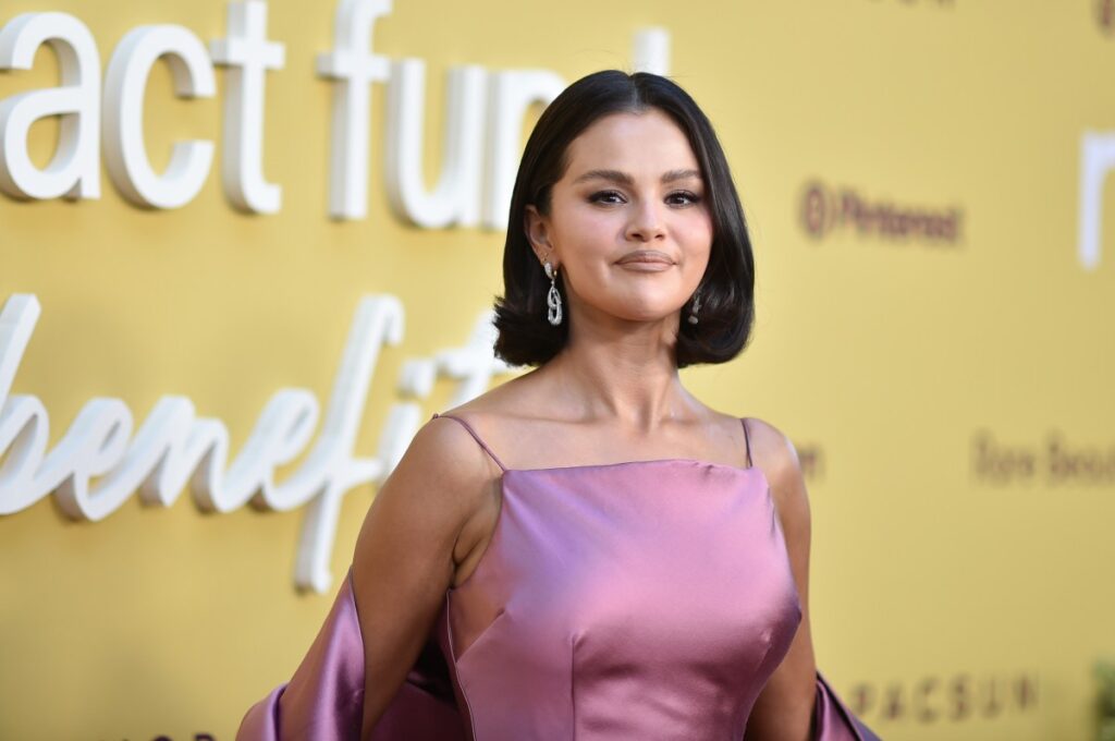 Selena Gomez fue captada disfrutando de unas vacaciones con amigas en Los Cabos