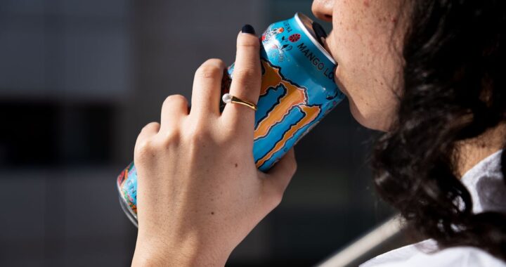 Consumo prohibirá la venta de bebidas energéticas a menores de 16 años y hasta los 18 las que tienen más cafeína | Sociedad