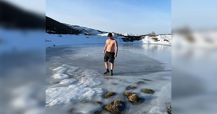 La historia del italiano que camina descalzo y sin camiseta sobre la nieve: “El frío me hace sentir bien”