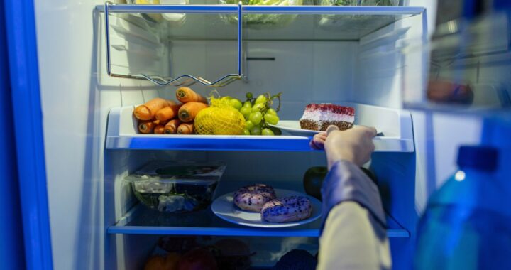 Comer a deshoras: cómo afecta tu energía y concentración