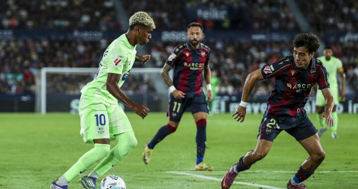 El Barça busca reconquistar el liderato ante el Levante
