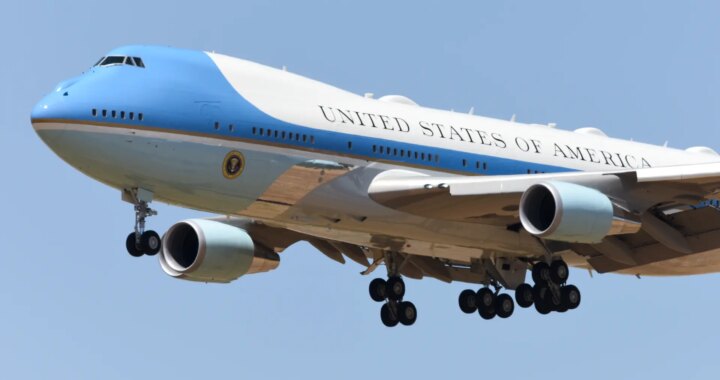 El Air Force One cambia de apariencia: ahora tendrá los colores favoritos de Trump