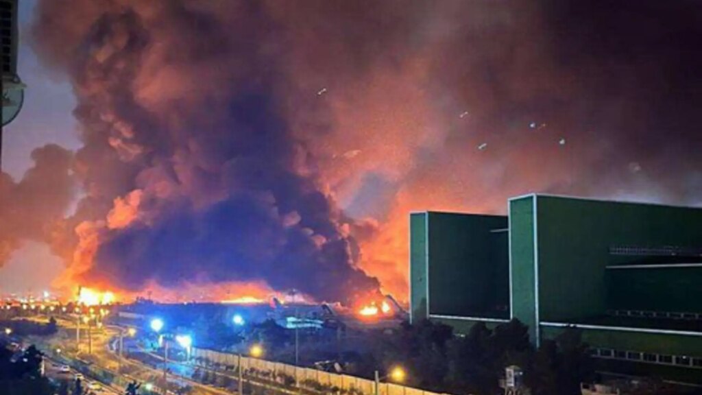 Guerra en Irán y última hora del ataque de Israel y EEUU, en directo | Israel lanza un ataque masivo para aislar Teherán y Trump proclama la derrota de Irán, que suspende bombardeos a países vecinos