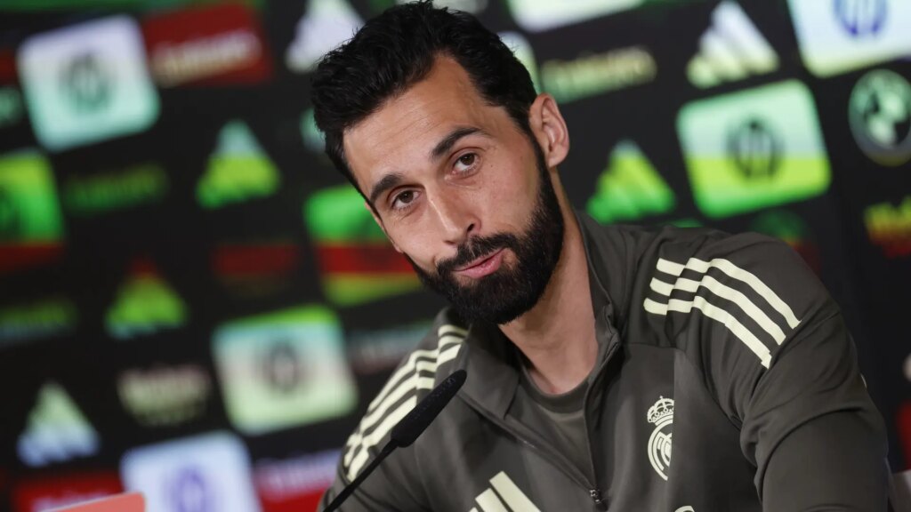 Álvaro Arbeloa: "Mbappé no estará mañana, pero confiamos en que viaje a Mánchester"