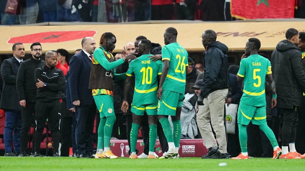 Escándalo en el fútbol: Marruecos gana la Copa África de forma retroactiva y Senegal es descalificada por "abandonar el partido"