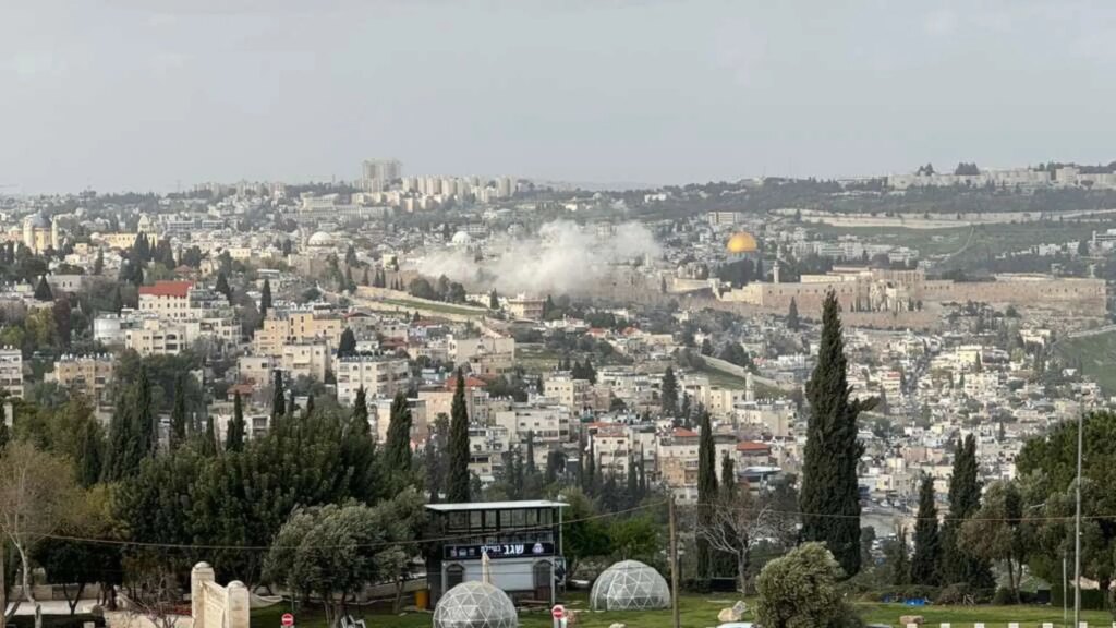 Guerra en Irán, en directo | EEUU desplegará más tropas en Oriente Medio mientras Irán golpea varias ciudades de Israel y bases militares en países del Golfo