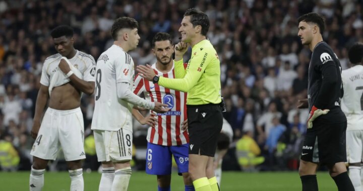 La polémica expulsión de Fede Valverde: una patada por detrás a su 'enemigo' Álex Baena