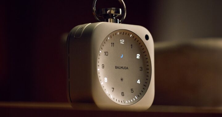 Ni agujas ni cristal: el hipnótico reloj de bolsillo que usa anillos de LED para dar la horaEste dispositivo inteligente integra una alarma gradual, temporizador y sonidos ambientales en un cuerpo de aluminio compacto y recargable