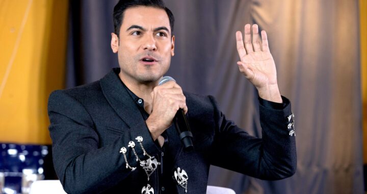 Carlos Rivera defiende su matrimonio con Cynthia Rodríguez a pesar de las críticas