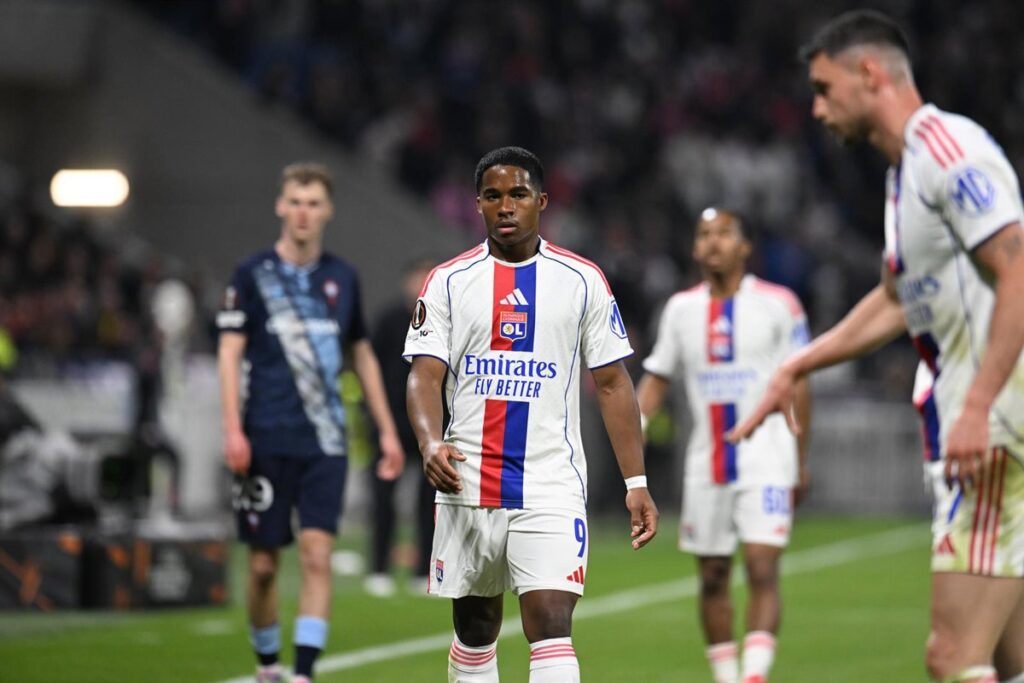 El Celta aplaca al Olympique de Lyon y se mete en cuartos de la Europa League