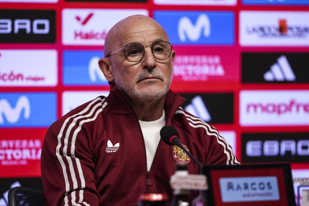 Igual que yo respeto a los clubes, exijo que ahora respeten a la selección
