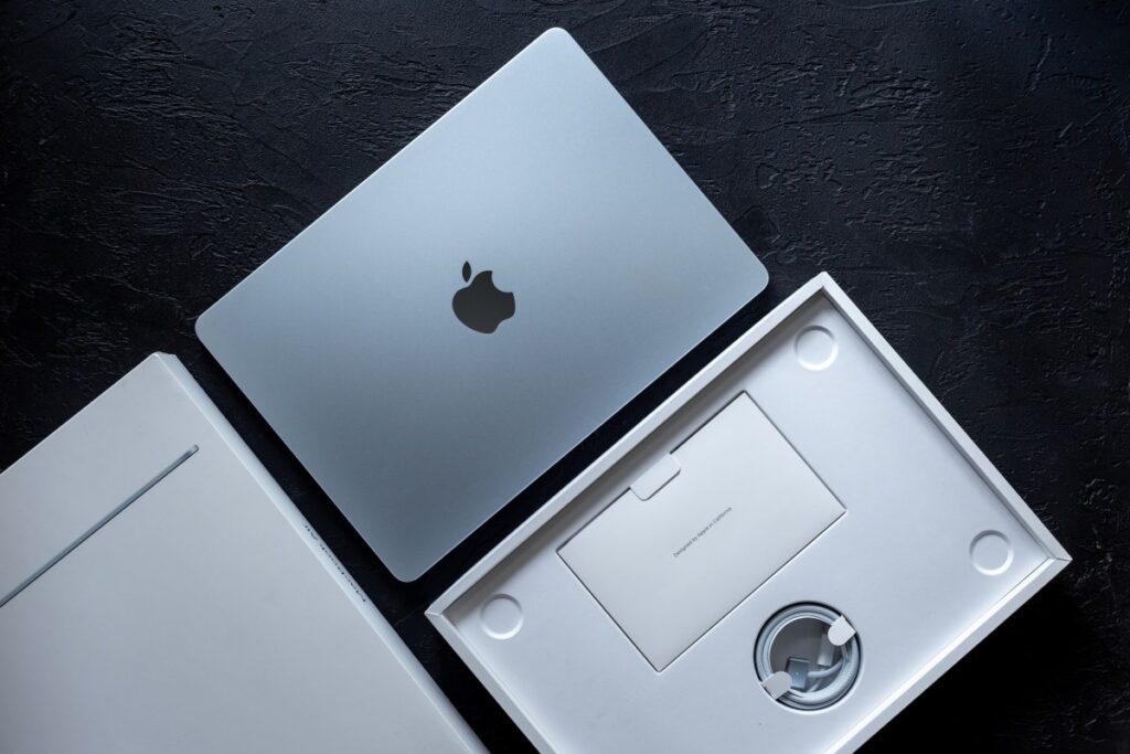 macOS 26.4 optimiza tu Mac con un nuevo límite de batería y mejoras directas en Safari