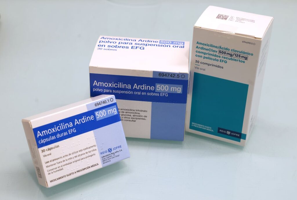 Adiós a las cajas de 30 pastillas: Sanidad reduce las dosis de antibióticos por paquete para luchar contra las superbacterias | Sociedad