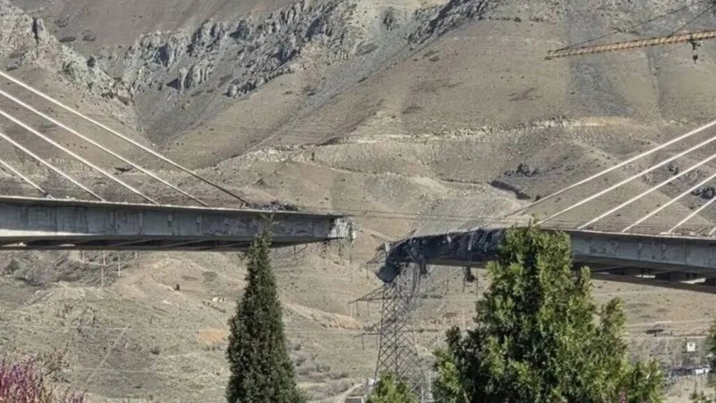 Guerra de EEUU e Irán, en directo | El Ejército iraní promete "ataques más devastadores que nunca" tras el bombardeo del puente de Karaj